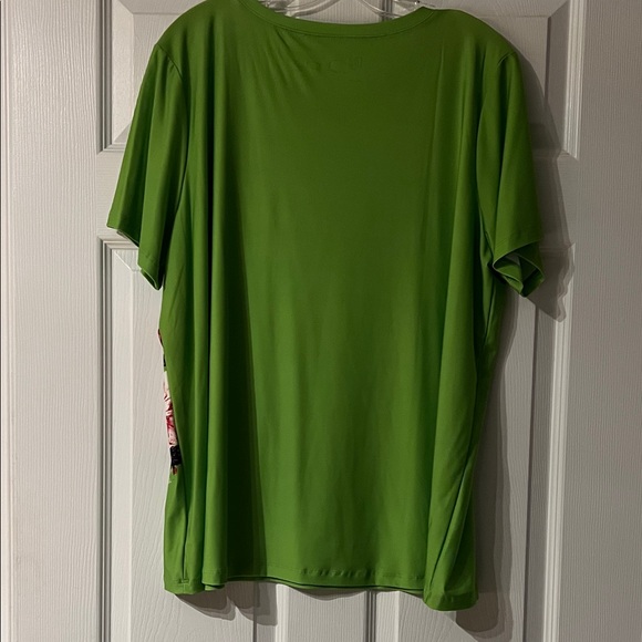 DG2 by Diane Gilman Vibrant Green Floral Short Sleeve Top - Picture 5 of 6